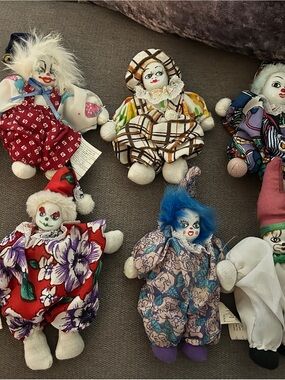 9 Collectible Q-Tee Clown Dolls